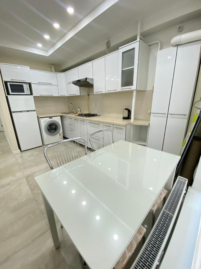 Soimari Street New In * Кишинів